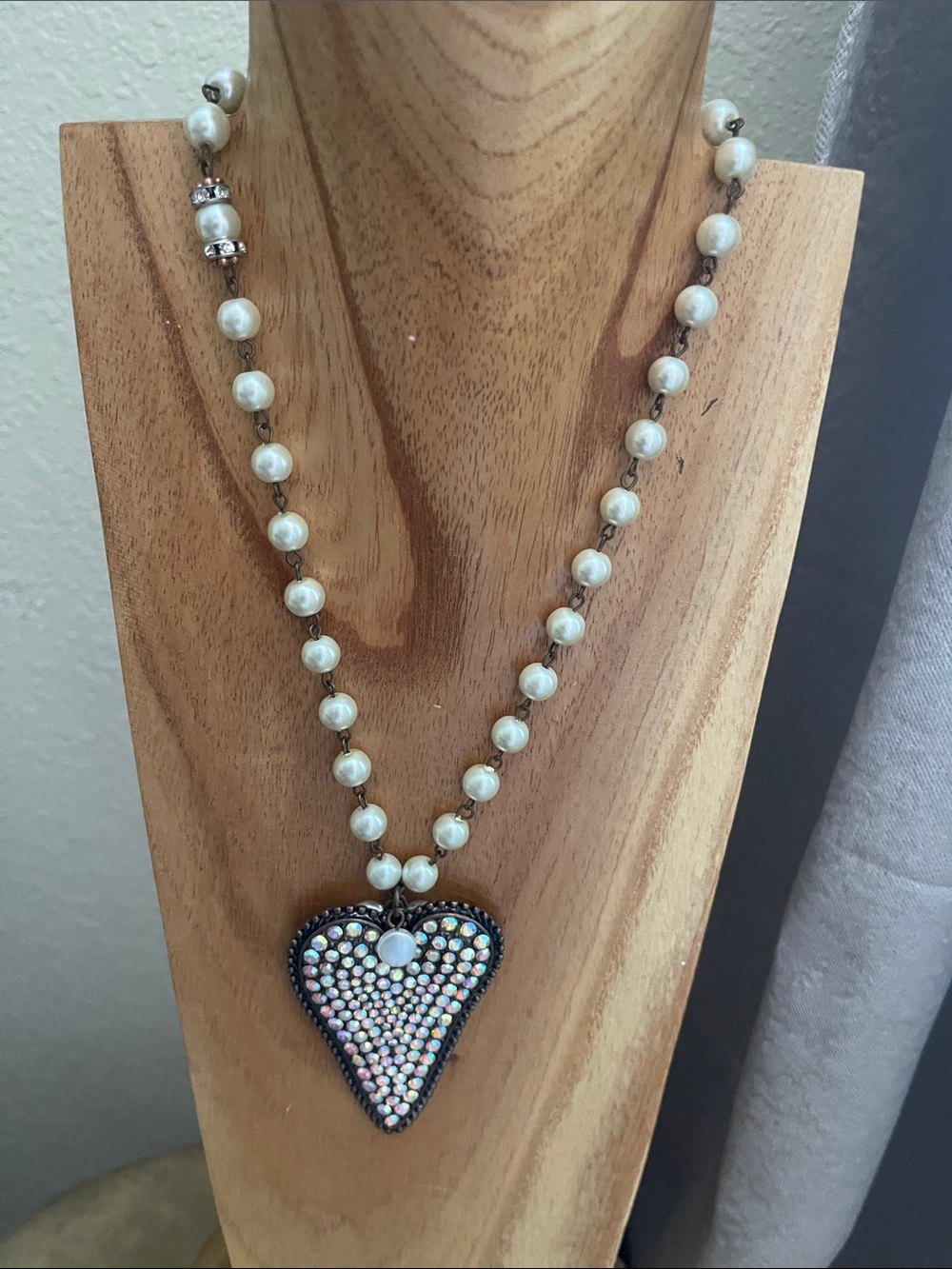 Pearl Beaded Necklace with Iridescent Crystal Heart Pendant